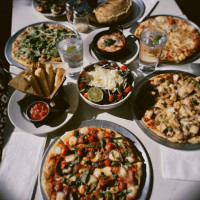 Bacio Pizzeria food