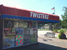 Twistees Soft Serve Ice Cream outside