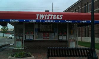 Twistees Soft Serve Ice Cream outside