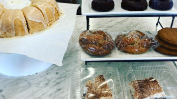Free Reign Bakery food