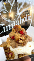 Cinnaholic food