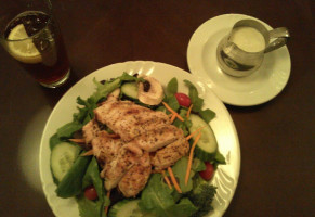 Midlo Bistro food