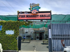 San Pedro Fish Market Grille outside