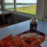 Brown's Seabrook Lobster Pound food