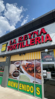 La Reyna Tortilleria food
