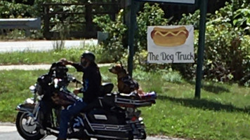 The Dog Truck food