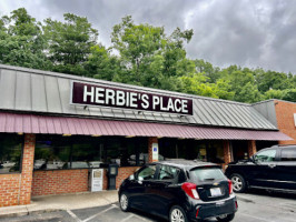 Herbie's Place outside