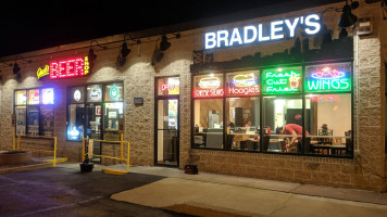 Bradley's Cheesesteaks Hoagies Atherton outside