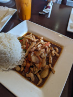 Thai Heaven food