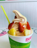 Sweetfrog Premium Frozen Yogurt Sevierville food