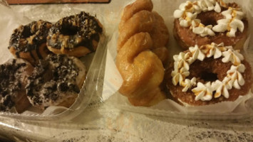 Kyndy’s Donut Cafe food