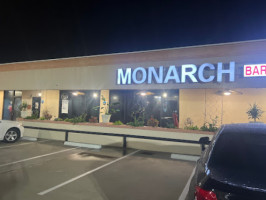 Monarch And Lounge outside