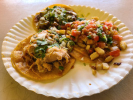 Tacos Sinaloa #2 outside