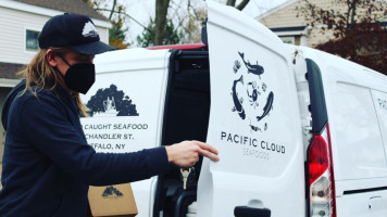 Pacific Cloud Seafoods outside