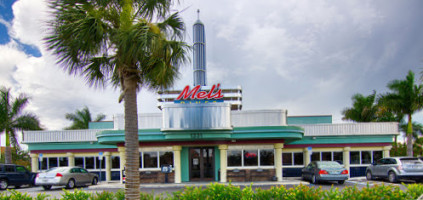 Mel's Diner Cape Coral outside