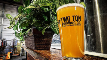 Two Ton Brewing food