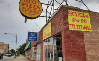 Geo's Pizza outside