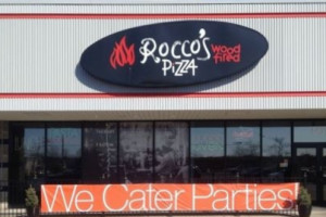 Rocco’s Wood Fired Pizza outside