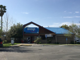 Ihop outside