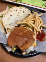 Shaggy's Burgers And Tacos food