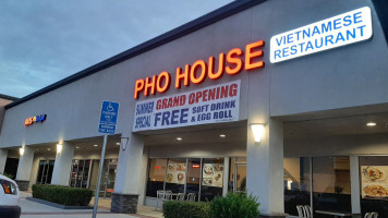 Pho House outside