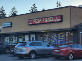 Pizza Pizzaz outside