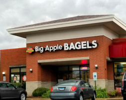 Big Apple Bagels outside