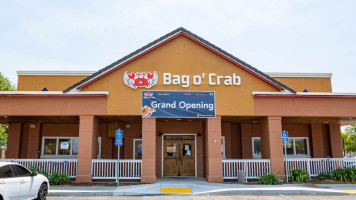 Bag O' Crab outside
