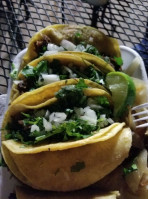 Taquerías Cuauhtémoc (food Truck) food