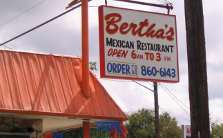 Bertha's Mexican outside