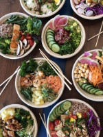 Rainbowl Salad And Grill food