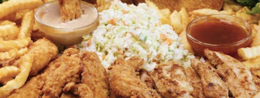 Huey Magoo’s Chicken Tenders Daytona Beach food