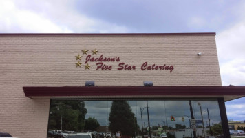 Jackson's Five Star Catering outside
