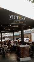 Victory Italian Oak Park food