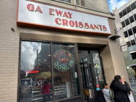 Gateway Croissant food