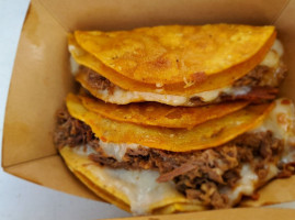 Los Originales Tacos De Birria food