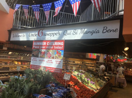 Uncle Giuseppe's Marketplace food