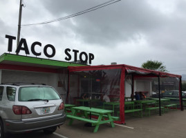 One Stop Taqueria food