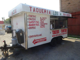 Taqueria Los 4 Primos (food Truck) outside