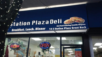 Station Plaza Deli food