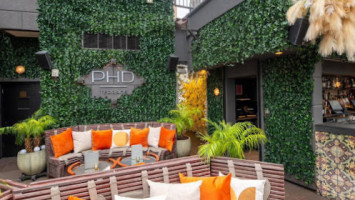 Phd Terrace – Dream Midtown inside