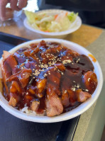 Yoshi's Fresh Asian Grill inside