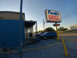 Frank's Grill outside