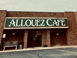 Allouez Cafe Inc outside