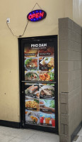 Pho Dam food