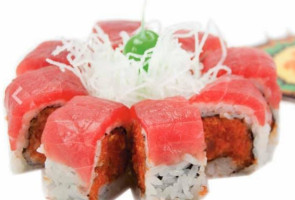 Kira Sushi food