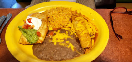 Mexico Lindo Lounge food