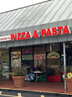 Mannino's Italian And Pizzeria food