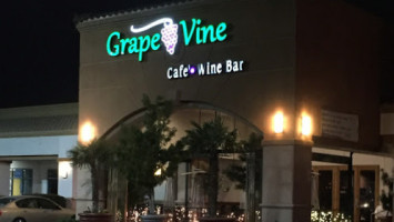 Grape Street Cafe outside