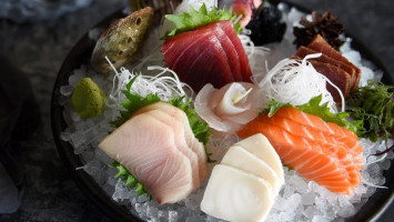 Sushi Vogue food